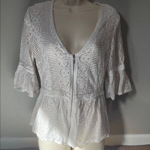VENUS Cream Lace Top
